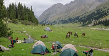 Kirgistan im August, erstes Zeltlager der Wanderung 1