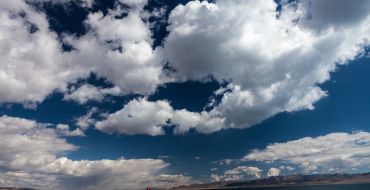 Weiter Himmel am Son Kul