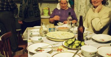 Abendessen bei Dorffamilie
