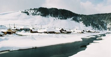 Fluss durch Kaga