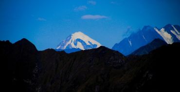 In der Ferne der Kazbegi