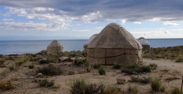 Jurtenübernachtung am Issyk Kul Strand