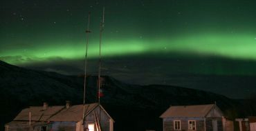 Polarlicht ueber Rangerhuetten